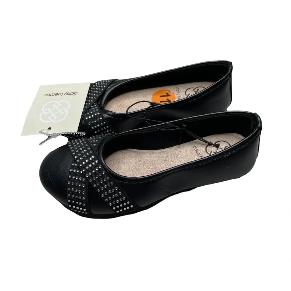Daisy Fuentes kids flats size 11